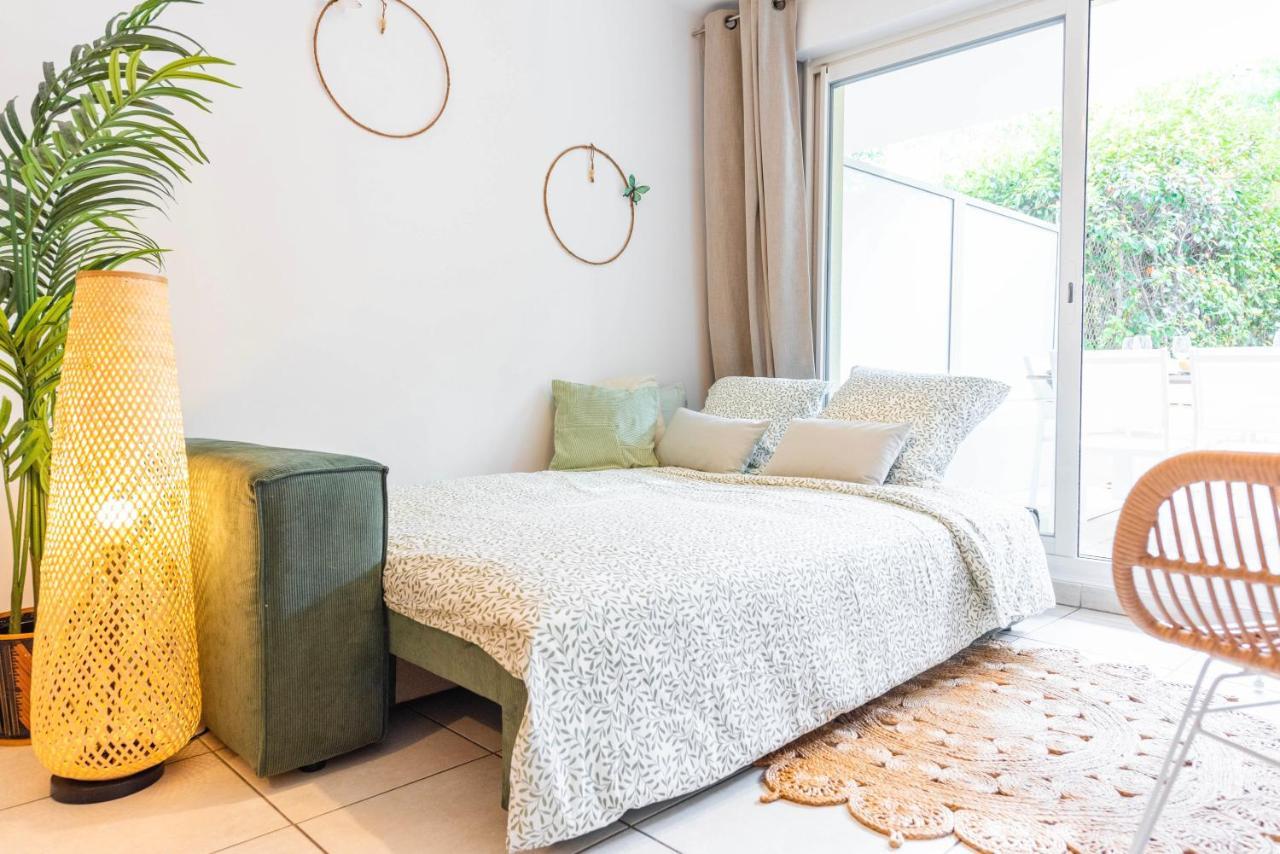 Bao Location: Tranquil Garden Retreat with Private Parking Apartment Toulon Exterior photo