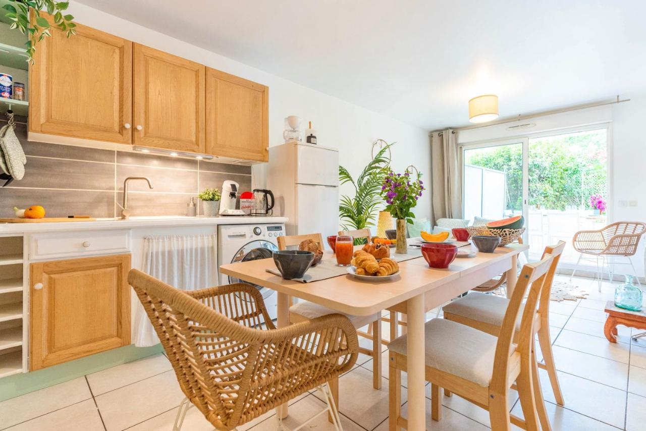Bao Location: Tranquil Garden Retreat with Private Parking Apartment Toulon Exterior photo